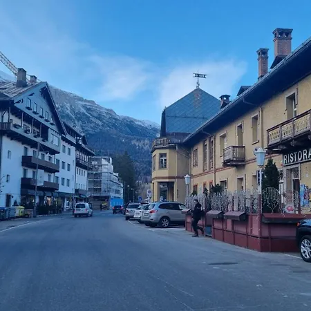 Ariston In Centro A Cortina Appartement